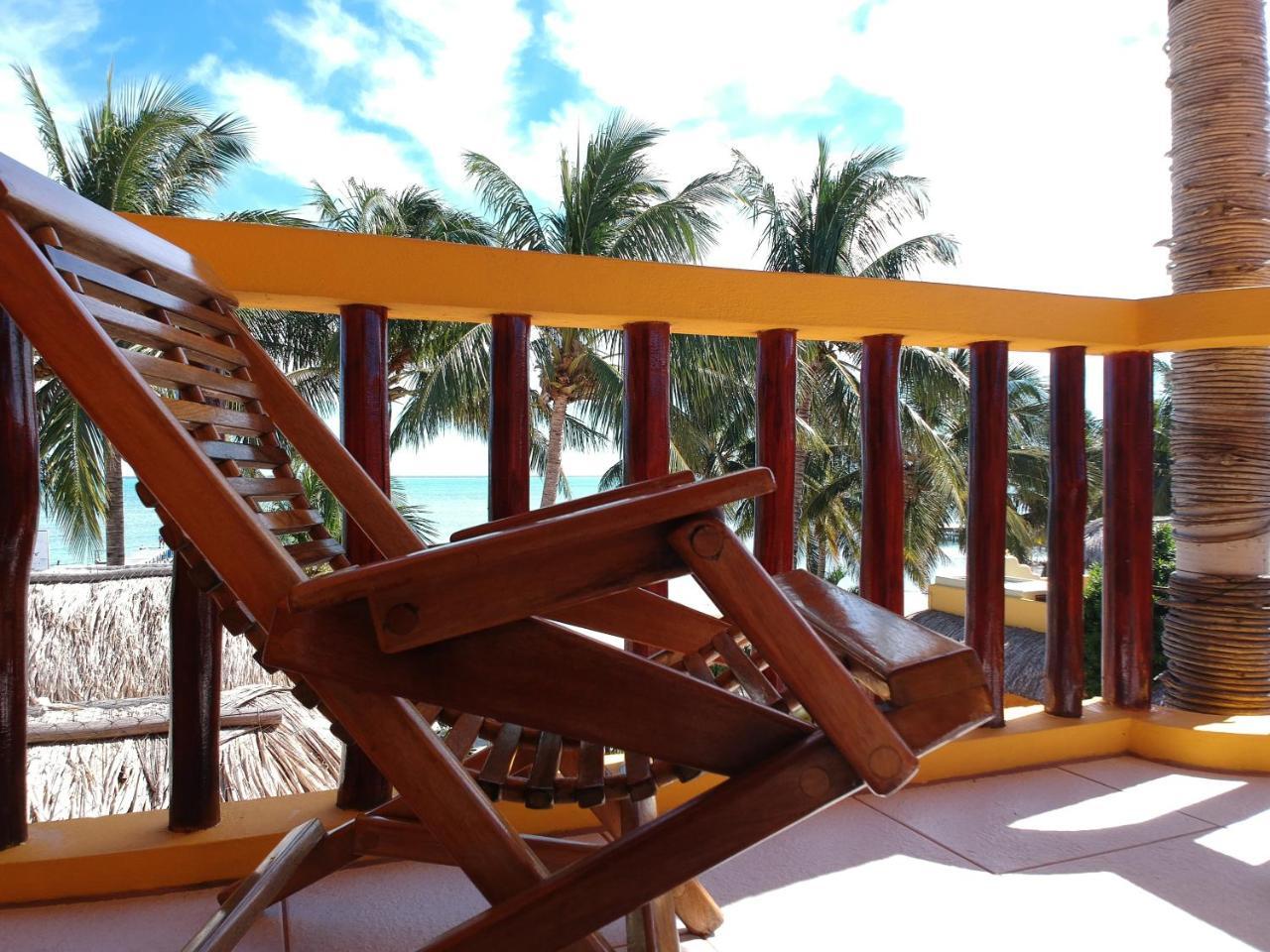 Seaside Cabanas Hotel Caye Corker Exteriör bild