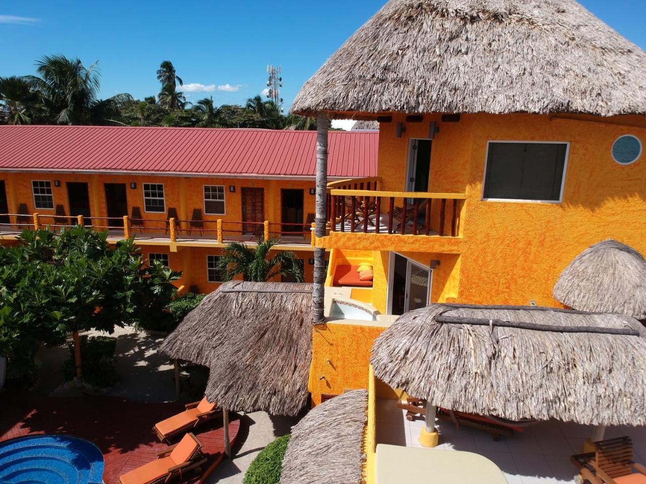 Seaside Cabanas Hotel Caye Corker Exteriör bild